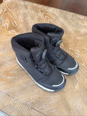 Kids Black Winter Snow Boots with Quick Dial Closure